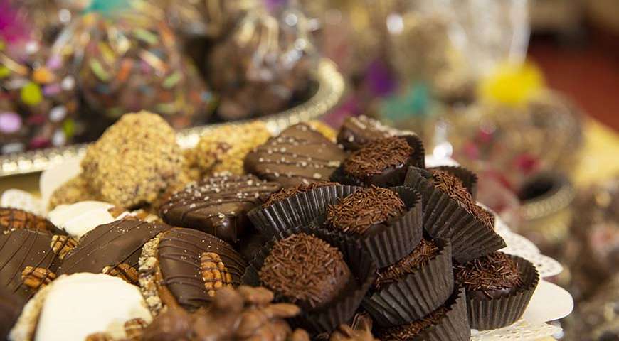 ChocolateShoppeChocsm