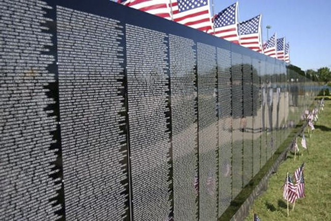 Vietnam-Moving-Wall-2-1.jpg