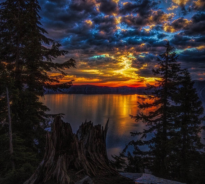 crate lake sunset